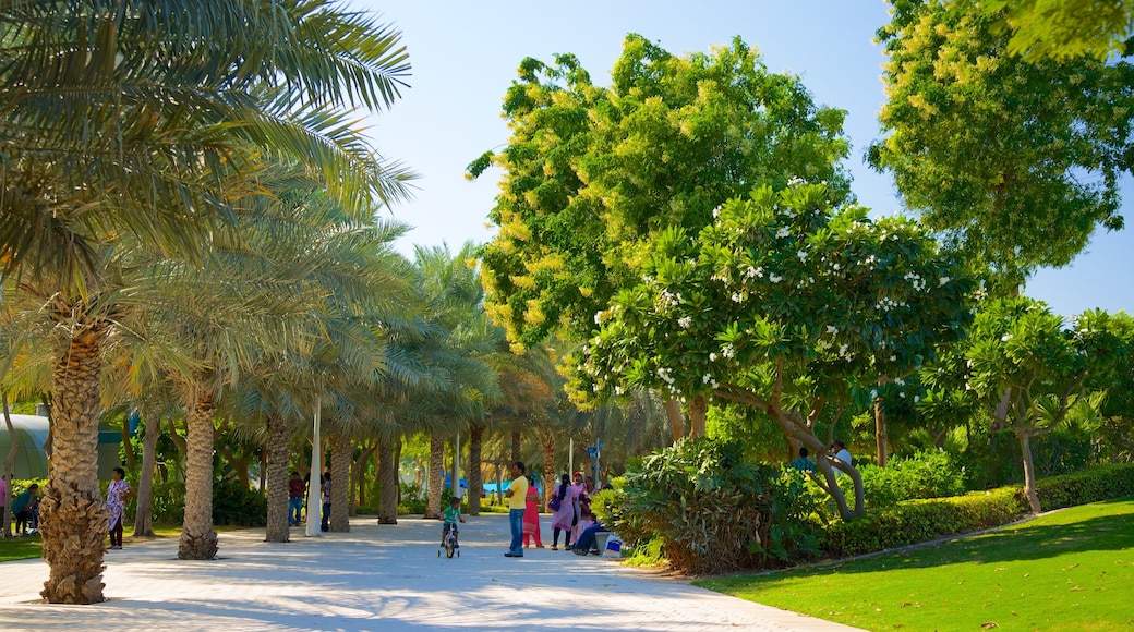 Zabeel Park showing a park