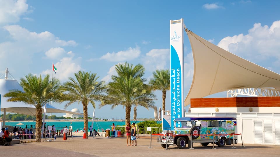 Corniche welches beinhaltet Küstenort