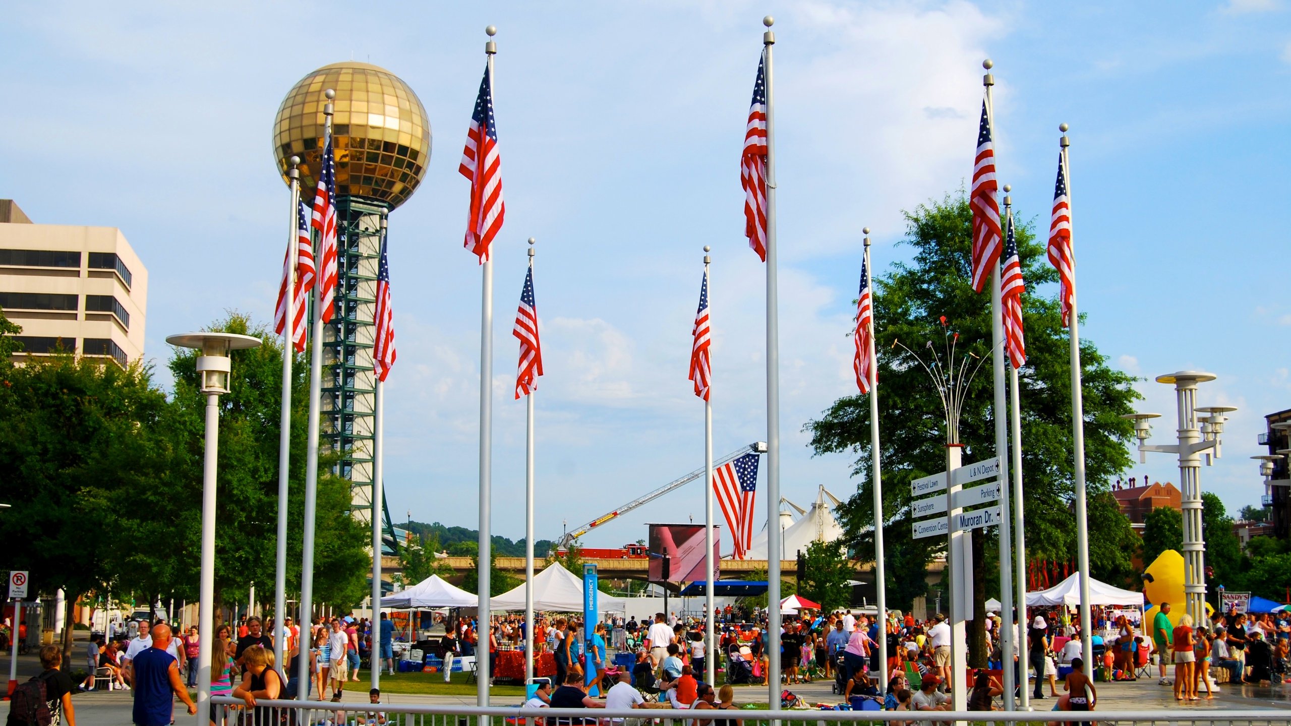 Knoxville which includes a square or plaza, a festival and modern architecture