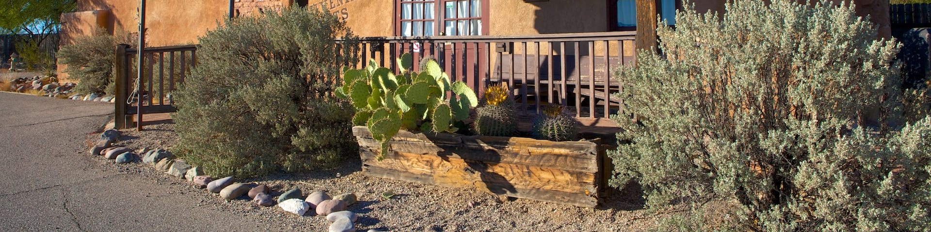 Old Tucson Studios featuring heritage elements