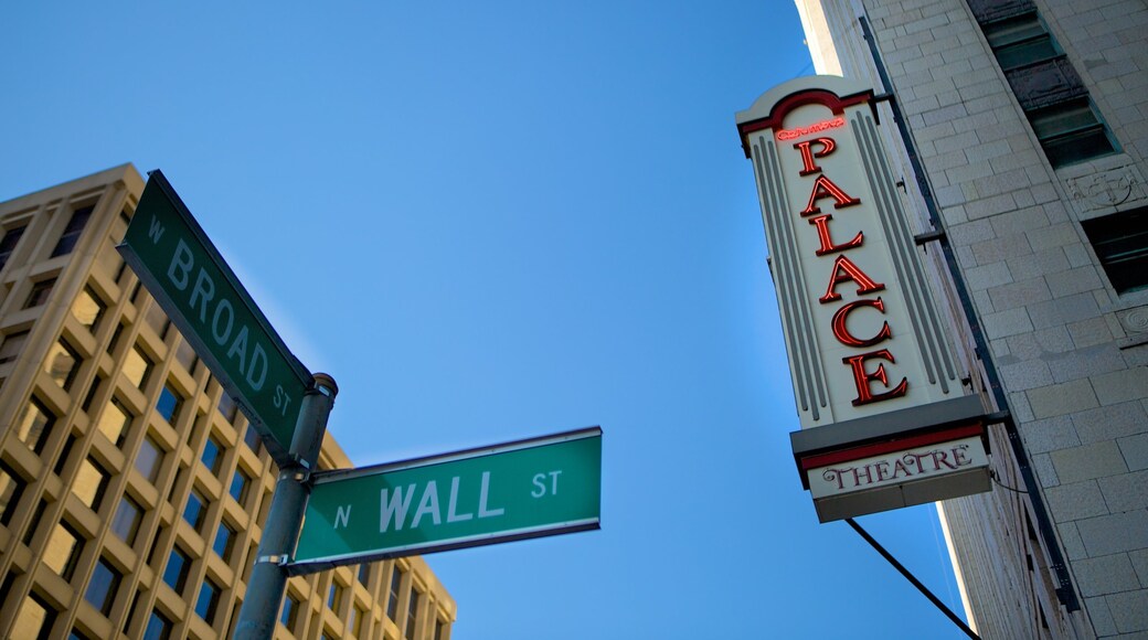 Palace Theatre featuring a city, signage and theater scenes