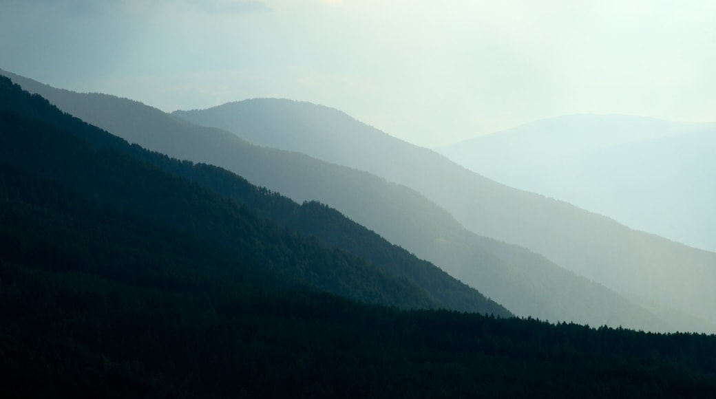 Funes showing mountains, landscape views and tranquil scenes