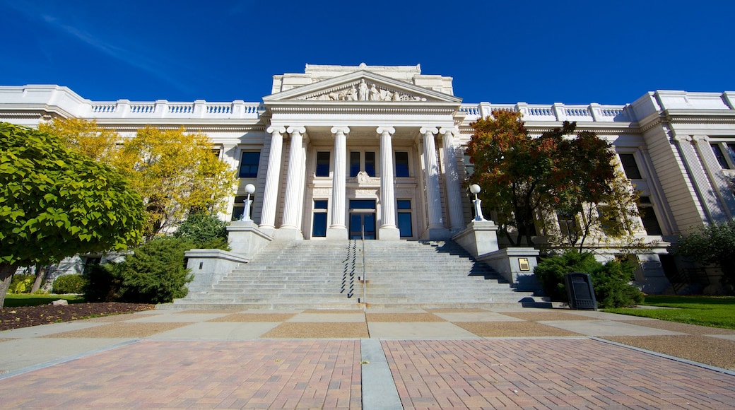 Provo que incluye arquitectura patrimonial y un edificio administrativo