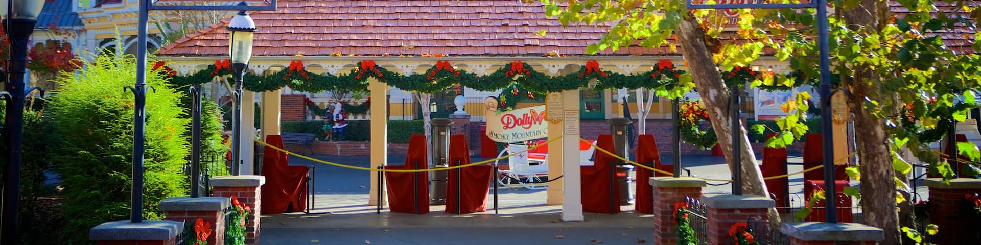 Dollywood which includes signage and rides