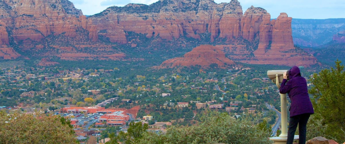 Coffee Pot showing a small town or village, views and a gorge or canyon