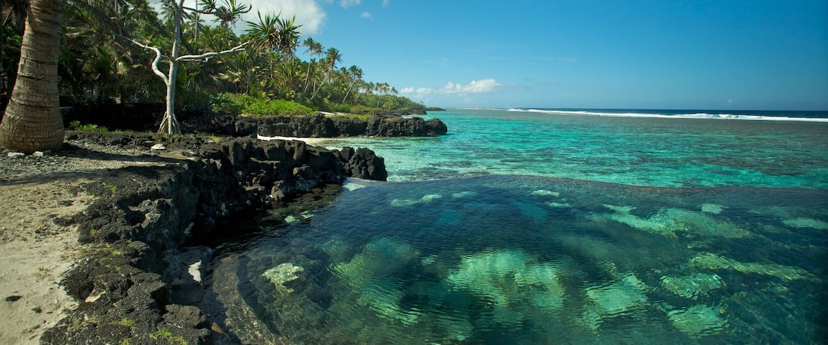 Upolu featuring coral, tropical scenes and rocky coastline