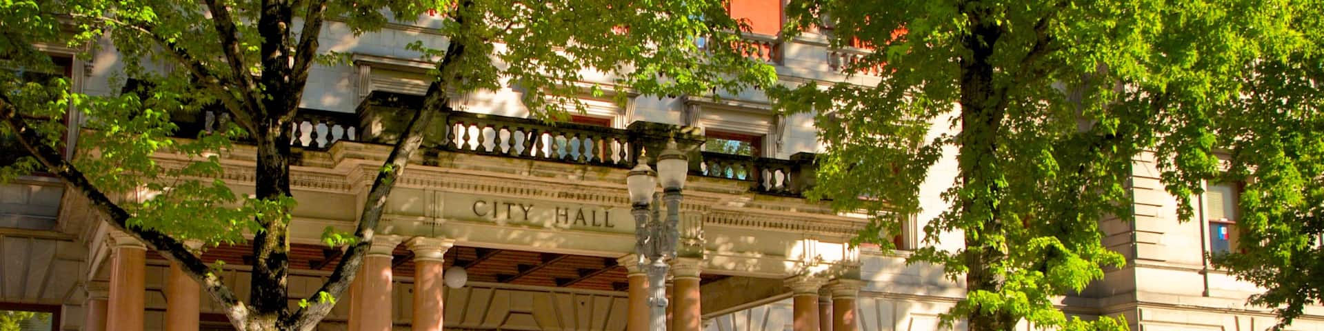 Portland City Hall que incluye un edificio administrativo y patrimonio de arquitectura