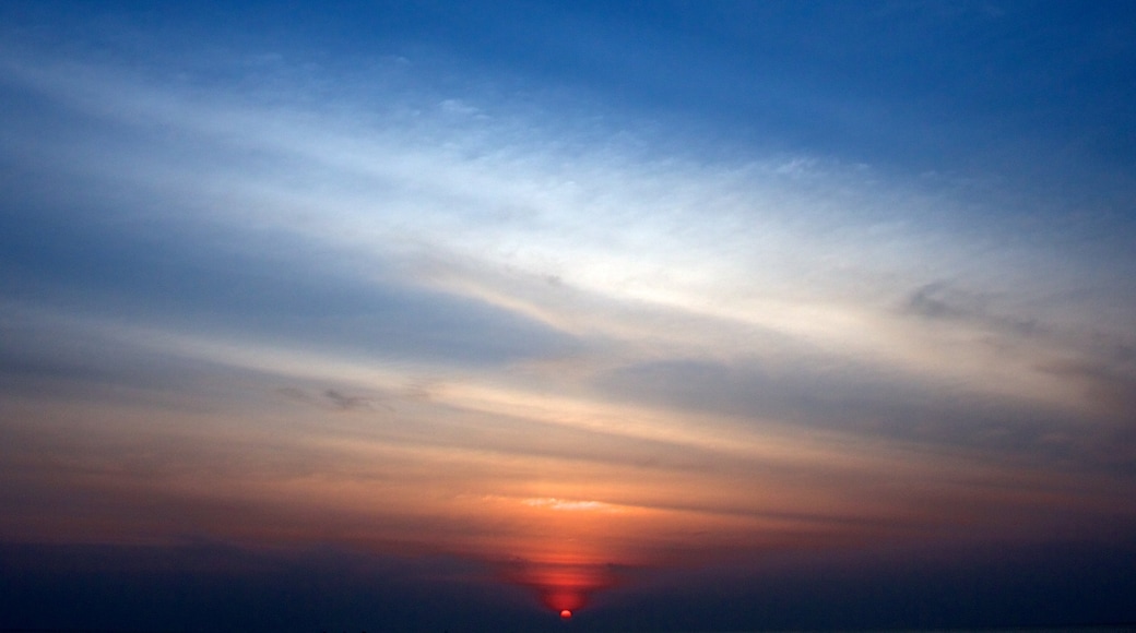 Strand von Phu Quoc welches beinhaltet Sonnenuntergang