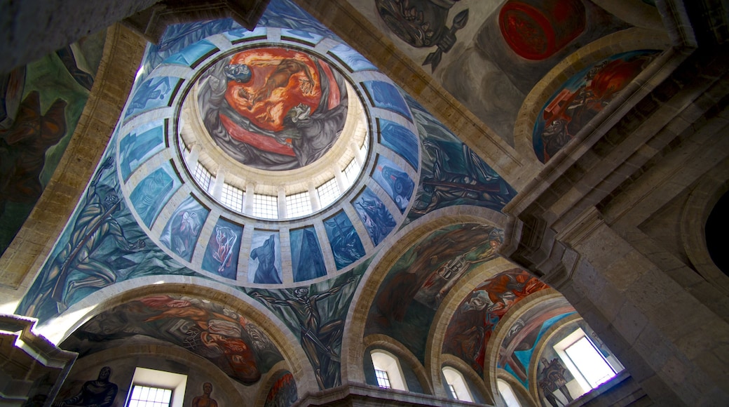 Hospicio Cabanas que inclui vistas internas, arquitetura de patrimônio e arte