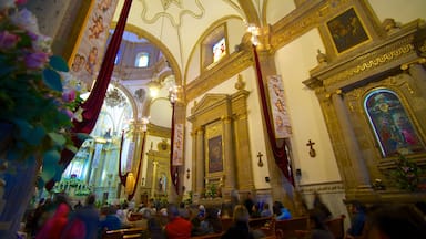 Basilica de Zapopan featuring religious elements, interior views and a church or cathedral