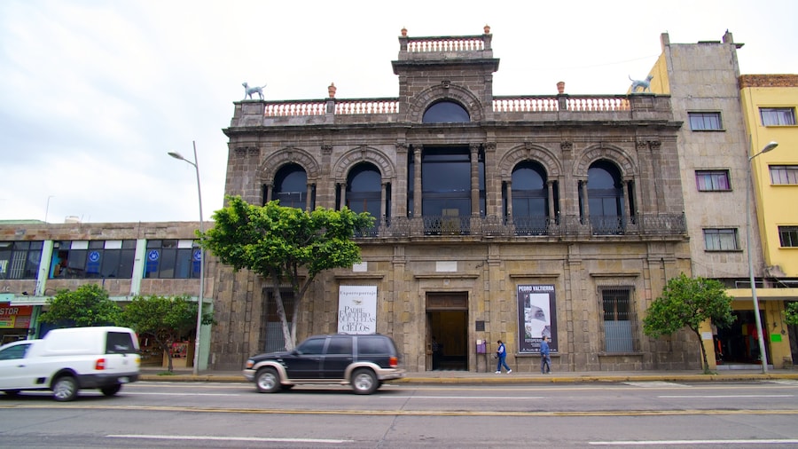 Museo del Periodismo y las Artes Graficas som omfatter kulturarvsgenstande og gadeliv