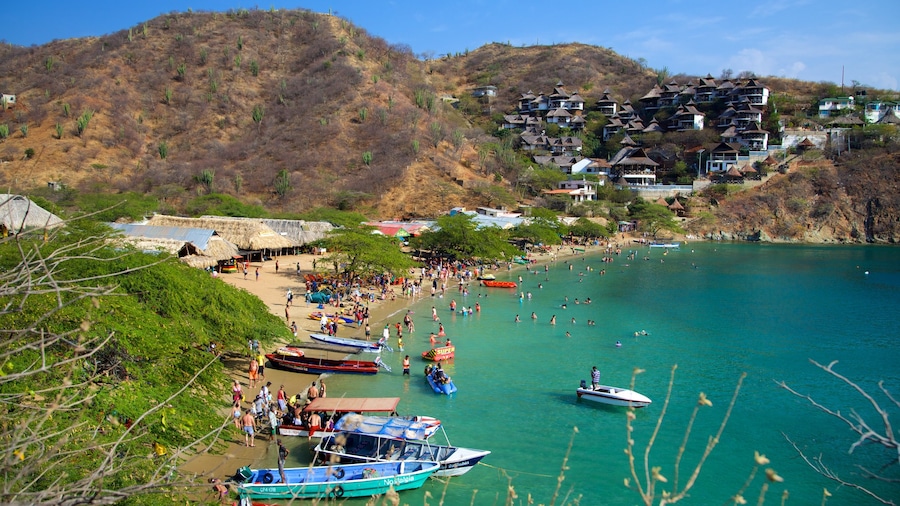 Bãi biển Taganga trong đó bao gồm cảng hoặc vịnh, bãi biển cát và thị trấn duyên hải