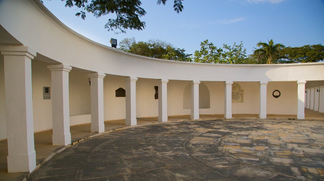 Quinta de San Pedro Alejandrino showing a memorial