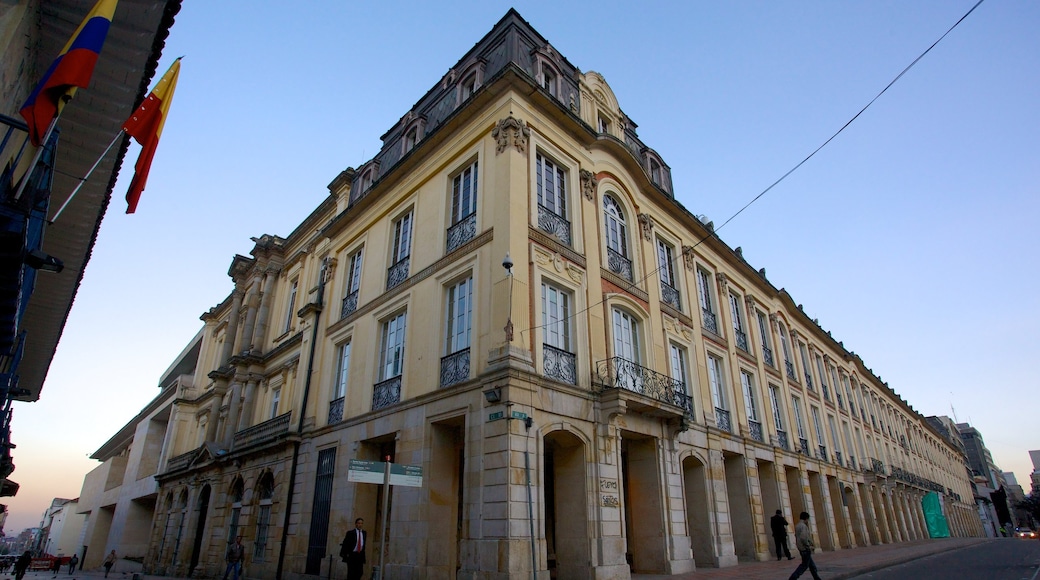 Primada Cathedral featuring heritage architecture, a city and a church or cathedral