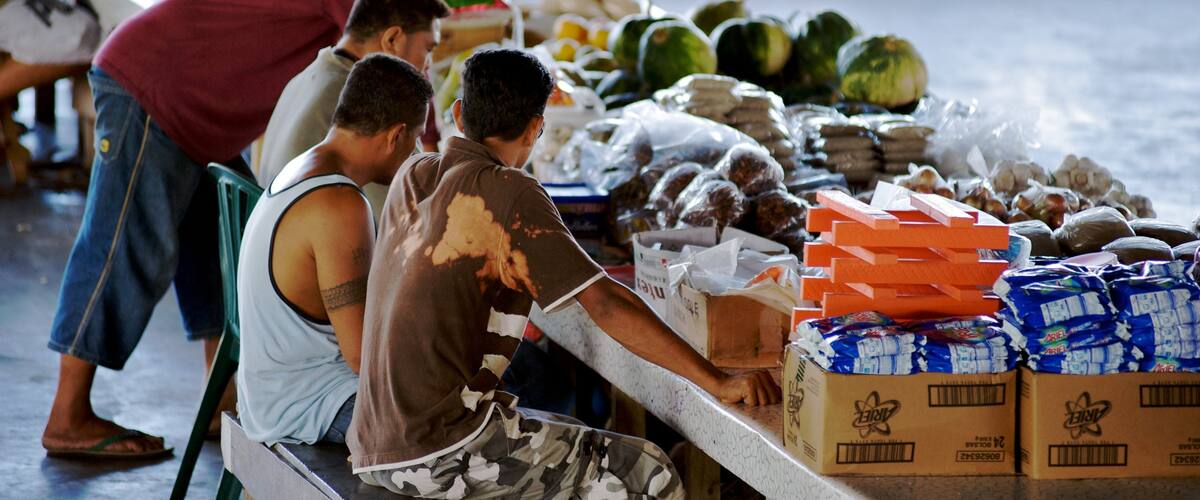 Salelologa caratteristiche di vista interna, mercati e cibo