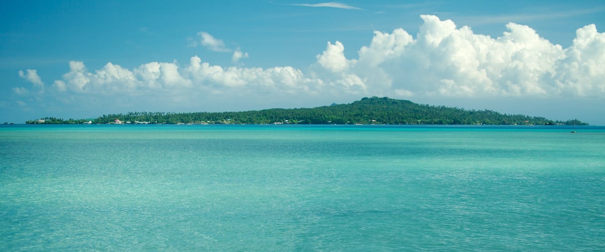 Manono which includes landscape views, tropical scenes and island images