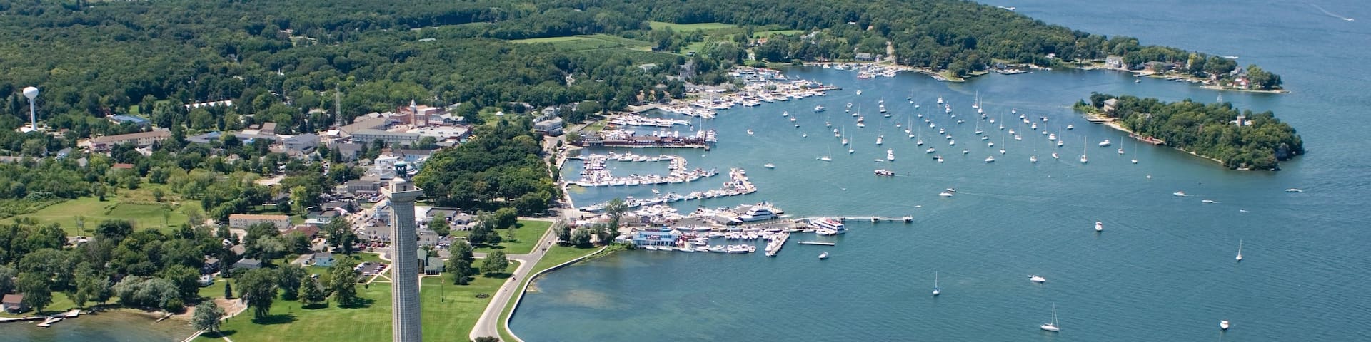 Sandusky showing a bay or harbor, general coastal views and a coastal town