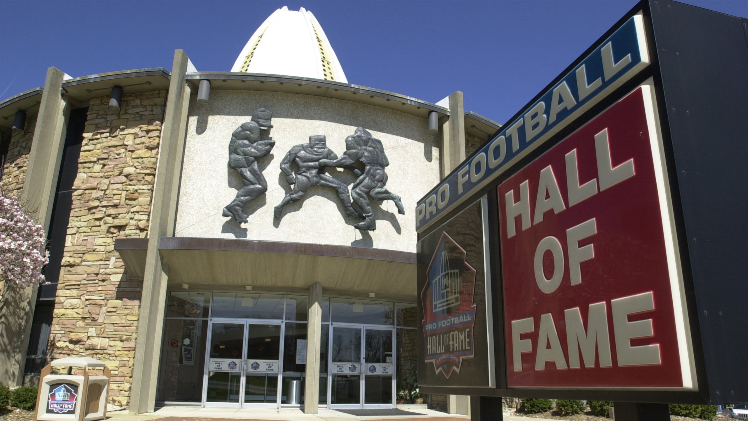 Touchdown! Score Free Parking Near the Pro Football Hall of Fame