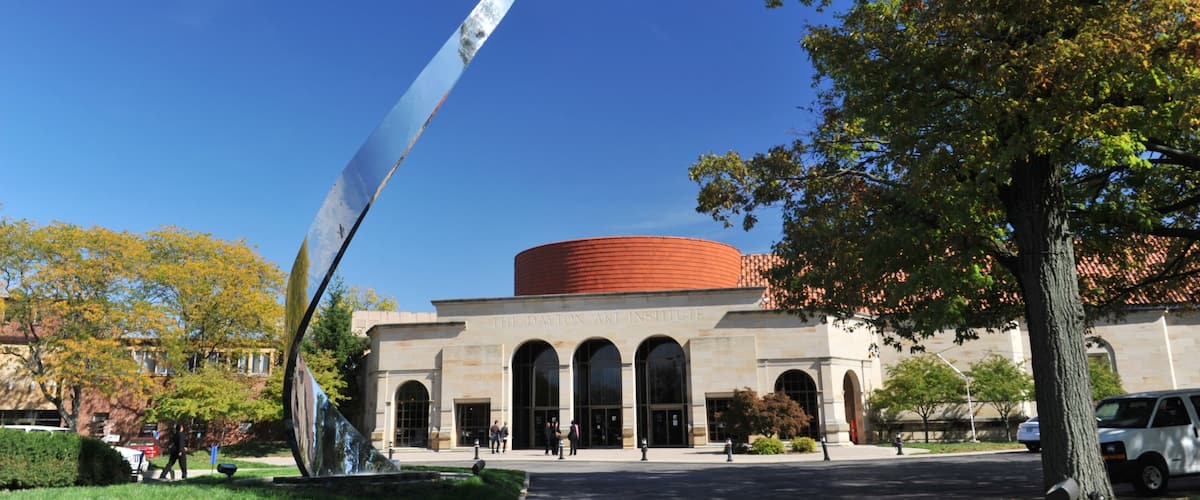 Dayton Art Institute showing a monument and outdoor art