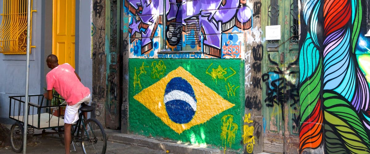 Lapa which includes outdoor art as well as an individual male