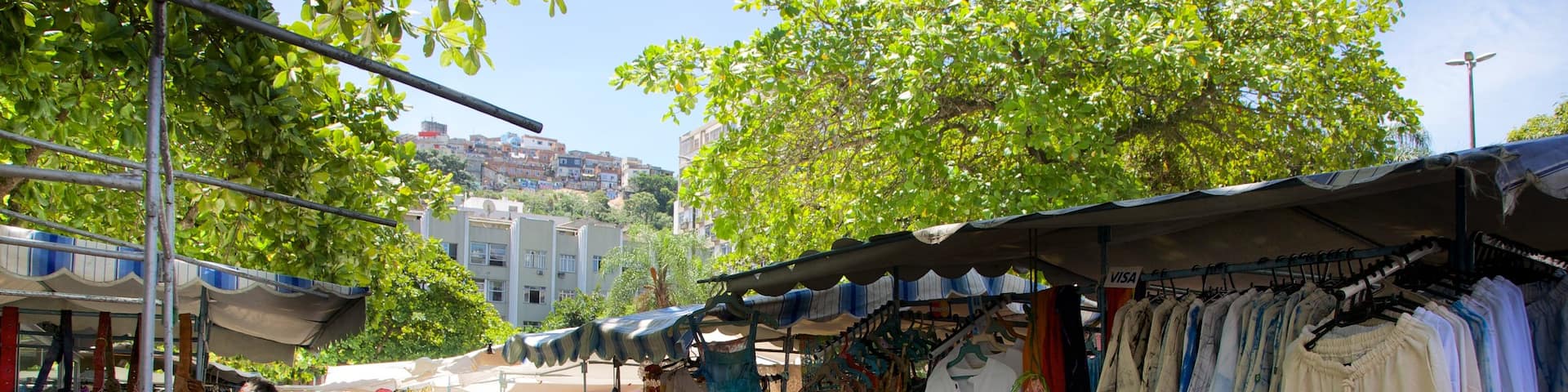 Ipanema som inkluderar marknader sÄvÀl som en stor grupp av mÀnniskor