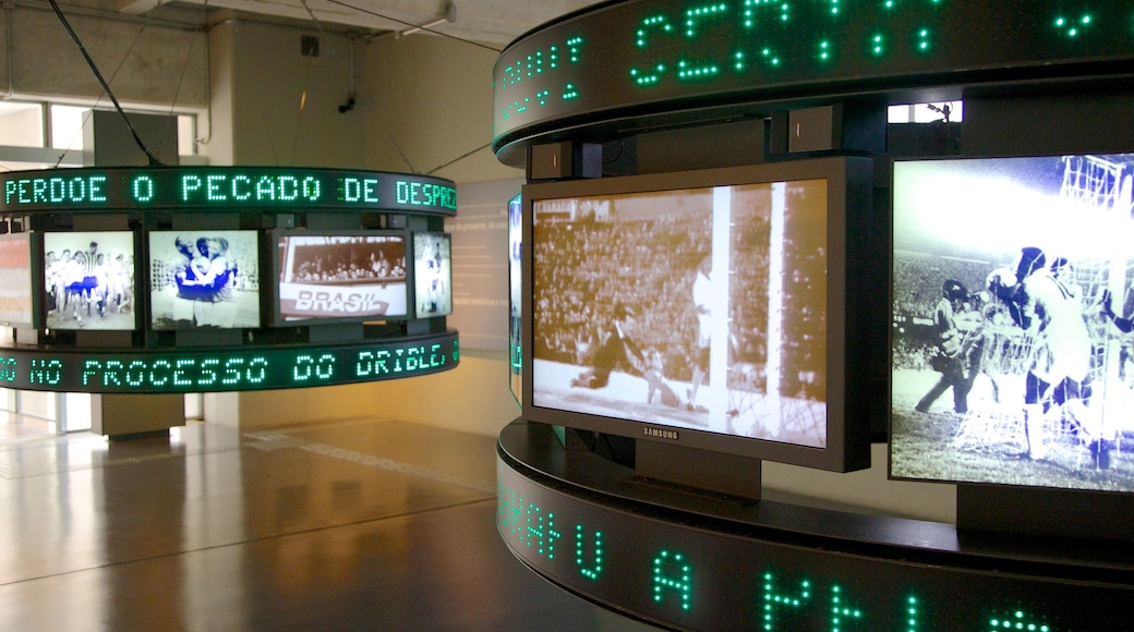 Museu do Futebol mostrando vistas internas