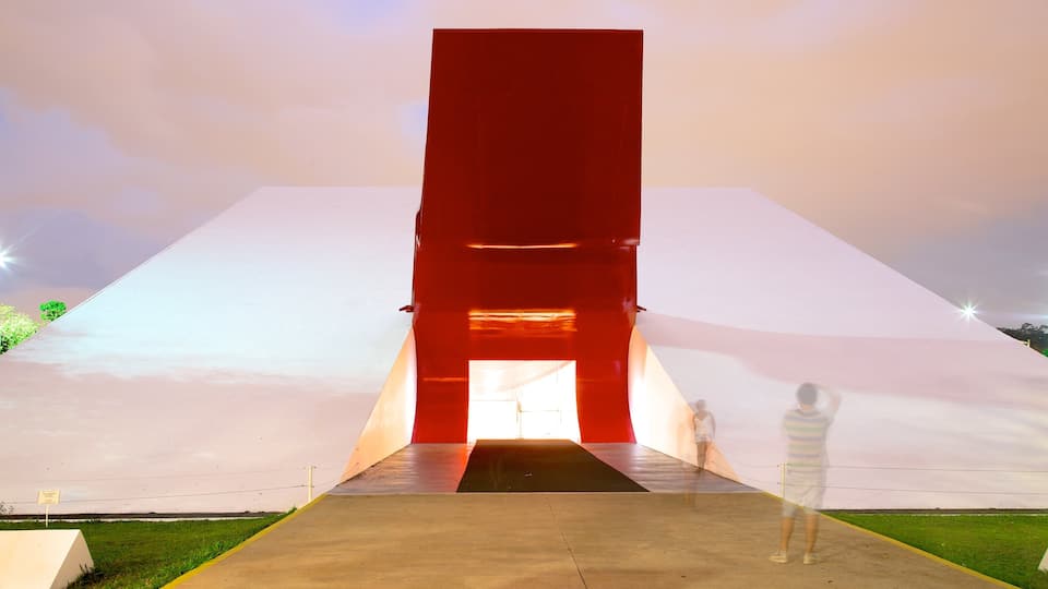 Auditorio Ibirapuera ofreciendo arquitectura moderna