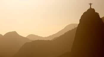 Pão de Açúcar caratteristiche di tramonto e montagna