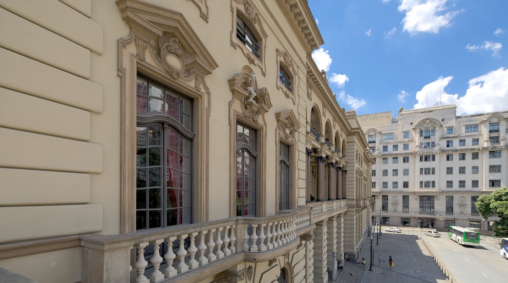 Sao Paulos stadsteater som visar teaterscener