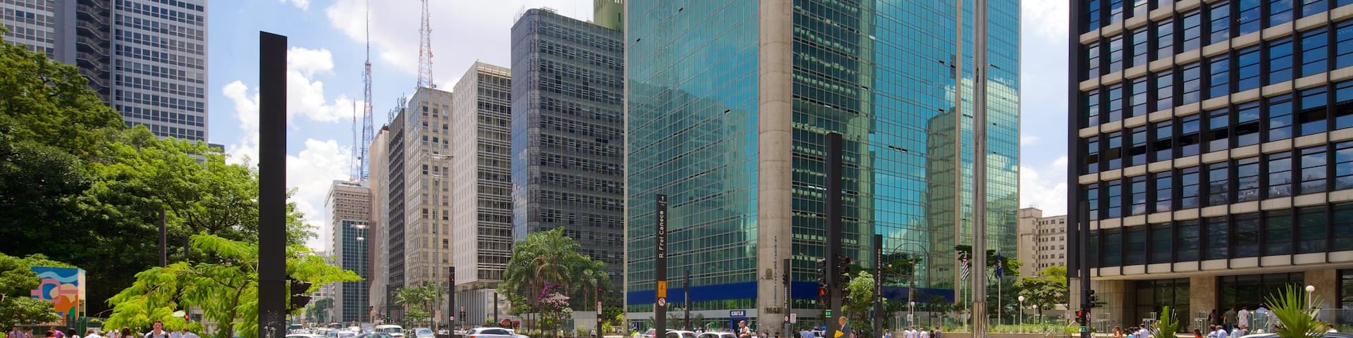 Paulista Avenue presenterar en stad och modern arkitektur