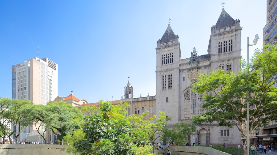 Sao Bento Monastery which includes a church or cathedral, heritage architecture and religious elements