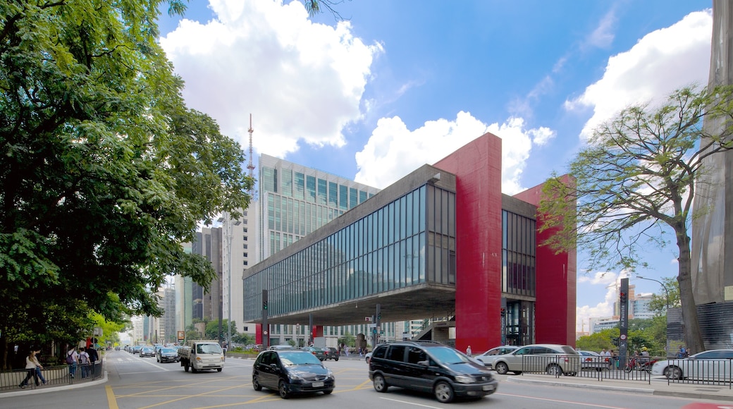 現代藝術博物館 设有 街道景色, 現代建築 和 城市