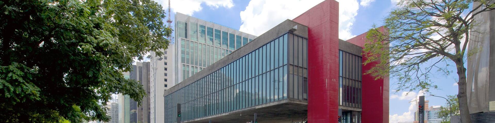 Museum of Modern Art showing modern architecture, a city and street scenes