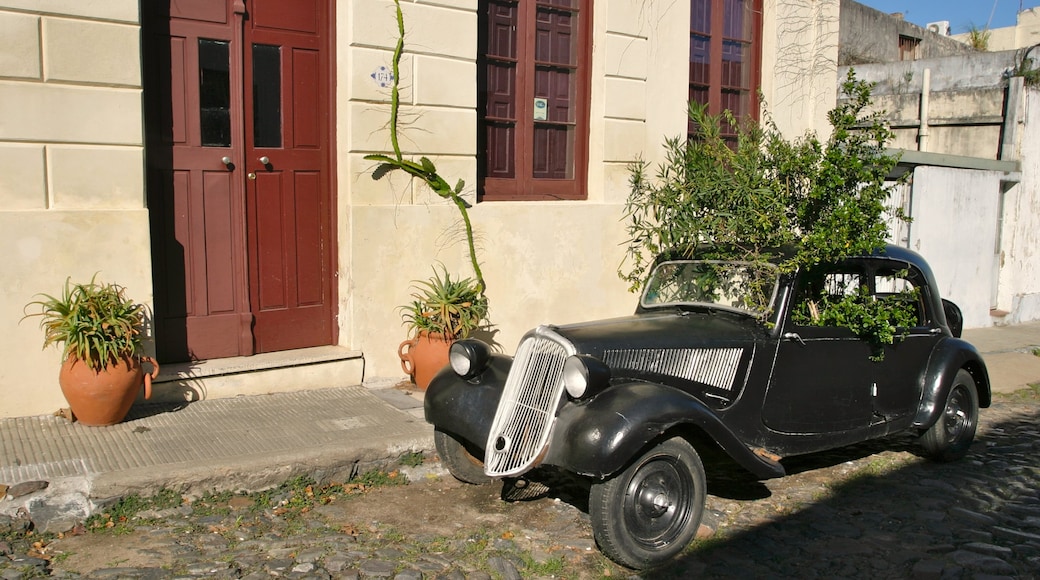 Colonia del Sacramento mostrando una casa y imágenes de calles