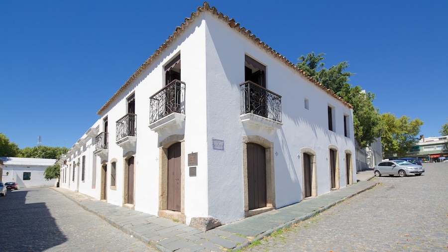 Spanish Museum showing a small town or village