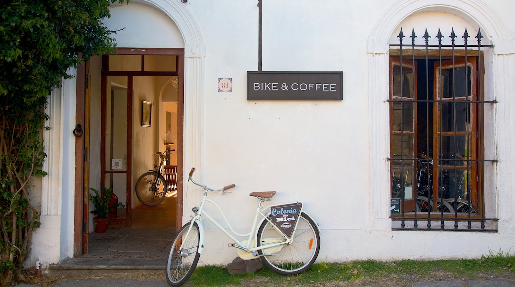 Colonia del Sacramento which includes signage