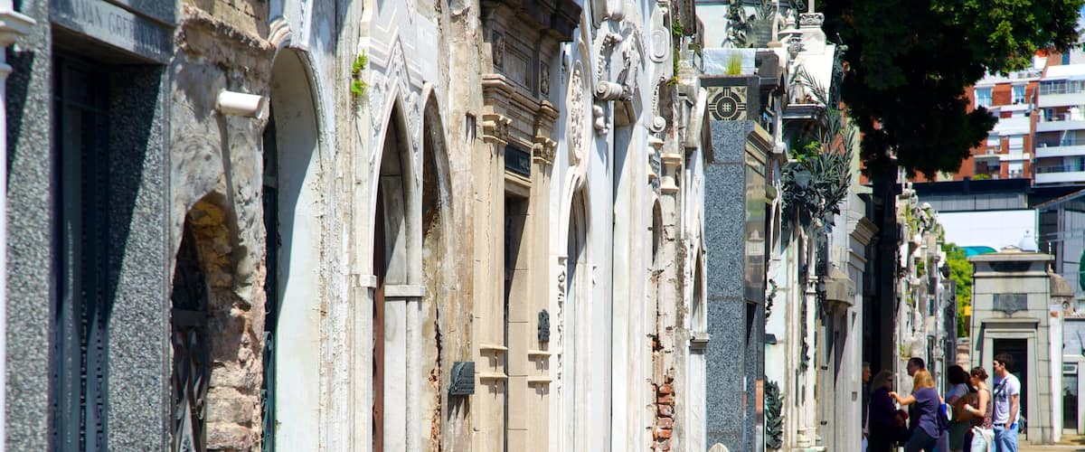 Argentina que incluye un cementerio