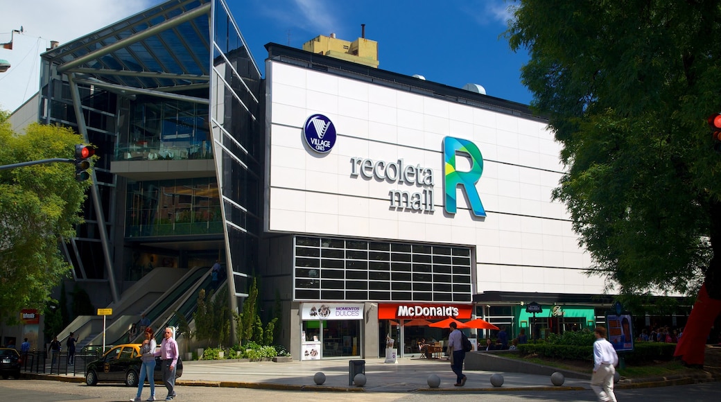 Recoleta which includes signage