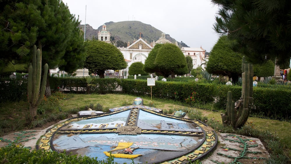 Stortorget das einen Park und Outdoor-Kunst