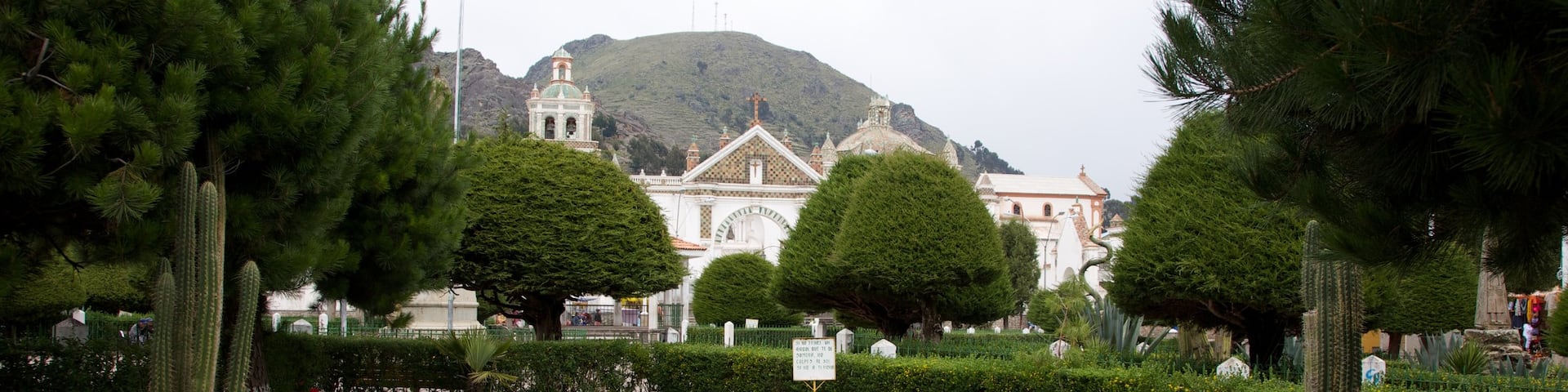 Main Square featuring a garden and outdoor art