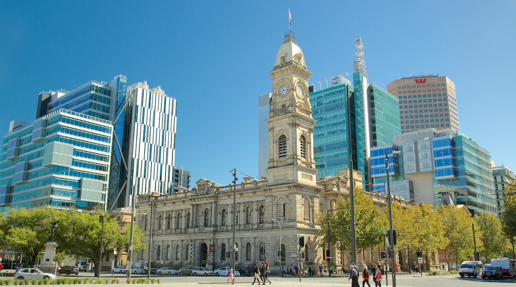 Victoria Square mostrando una ciudad y patrimonio de arquitectura