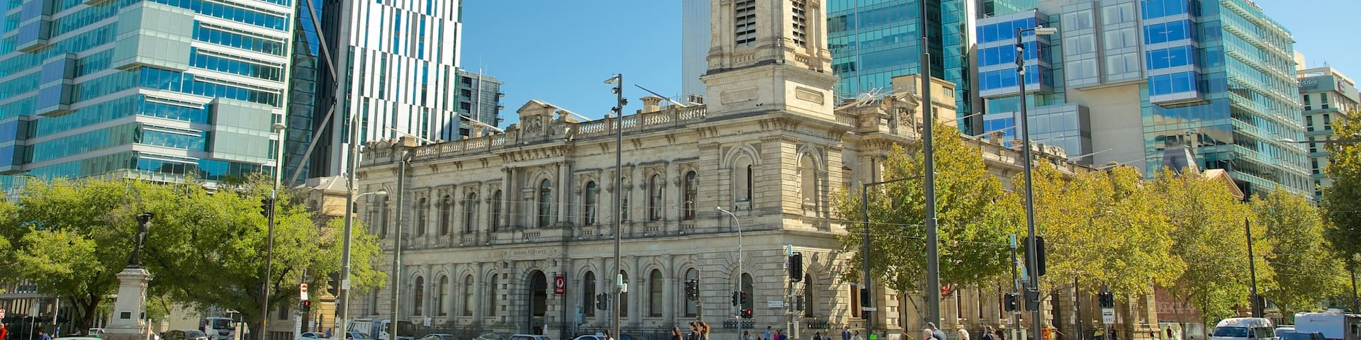 Victoria Square which includes a city and heritage architecture