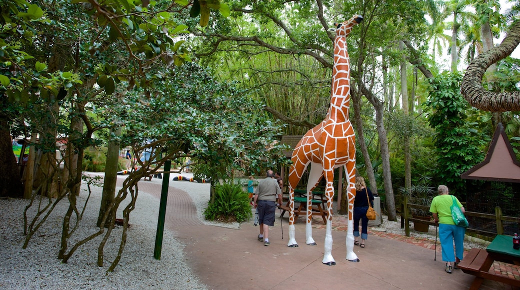 Sarasota Jungle Gardens featuring a statue or sculpture