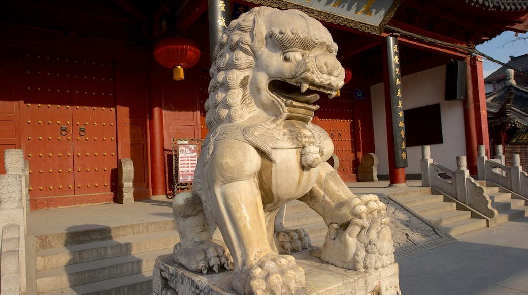 Temple of Confucius welches beinhaltet Tempel oder Andachtsstätte, Statue oder Skulptur und religiöse Aspekte