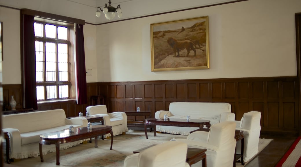 Nanjing Presidential Palace showing interior views and a castle