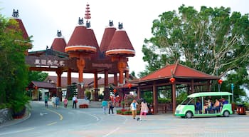 Parque Luhuitou ofreciendo escenas cotidianas