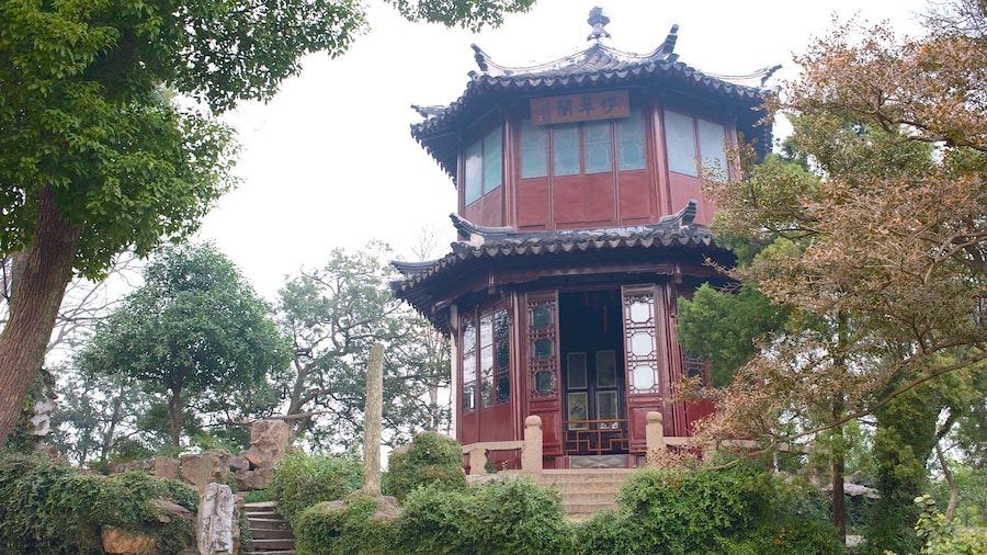 Suzhou showing a temple or place of worship, religious aspects and a park