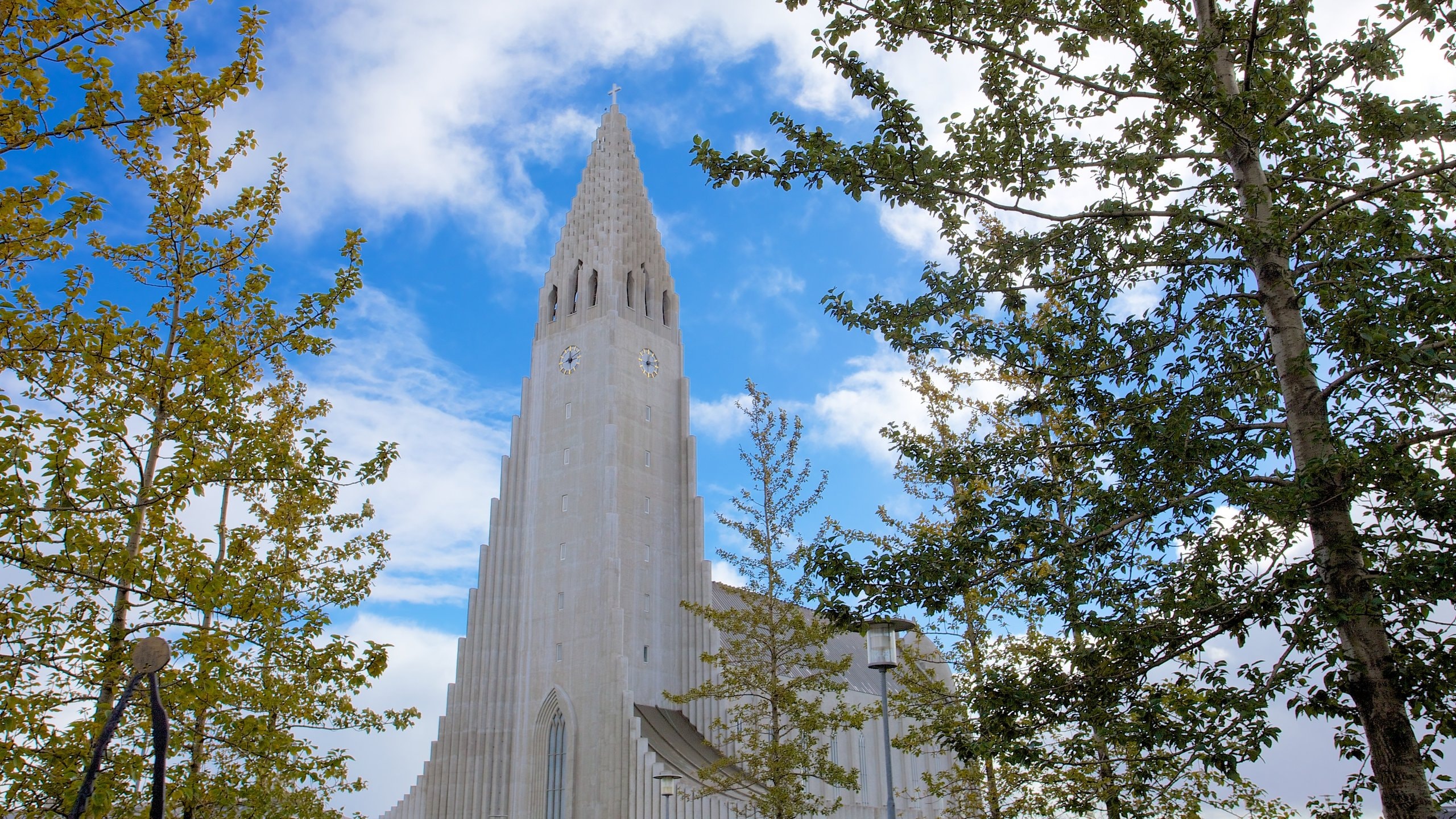 Hallgrímskirkja in Stadtzentrum Reykjavík Touren und Aktivitäten
