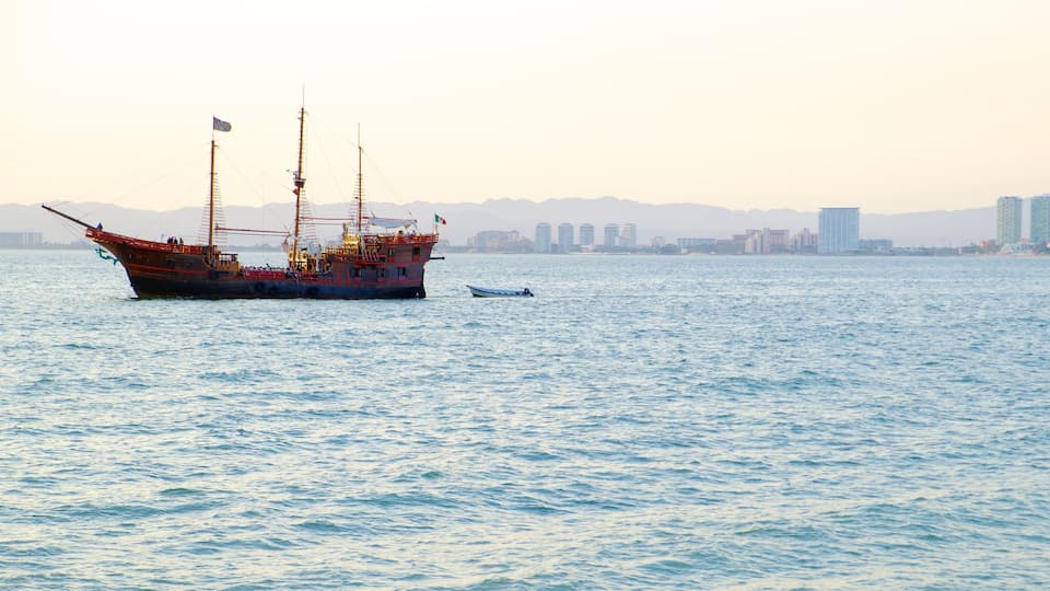 Malecon which includes general coastal views