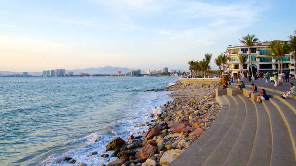Malecon featuring rugged coastline